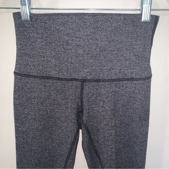 Lululemon Grey Herringbone Wunder Under Leggings 4 - Picture 8 of 8